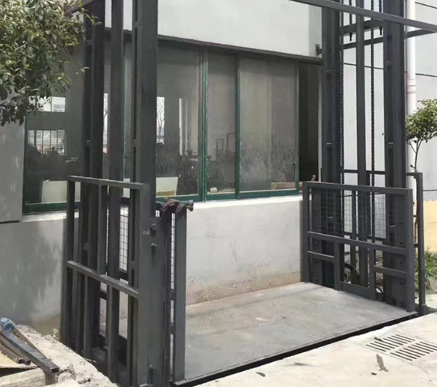 德化导轨式施工升降机助力民生工程提速增效